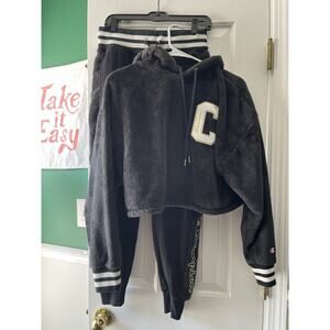 Champion Women's Faux-Fur Cropped Hoodie & Joggers Sweat Set C Logo Black Small